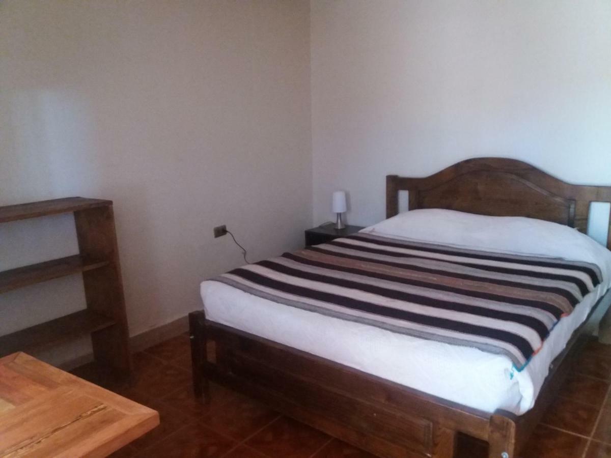 סן פדרו דה אטקאמה Hostal Nuevo Amanecer מראה חיצוני תמונה